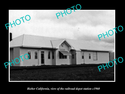 OLD LARGE HISTORIC PHOTO OF BIEBER CALIFORNIA, THE RAILROAD DEPOT STATION c1960