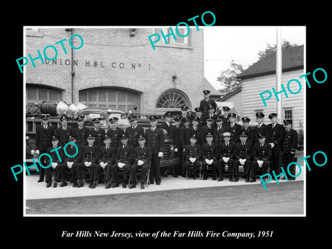 OLD LARGE HISTORIC PHOTO OF FAR HILLS NEW JERSEY, THE FIRE DEPARTMENT CREW c1951