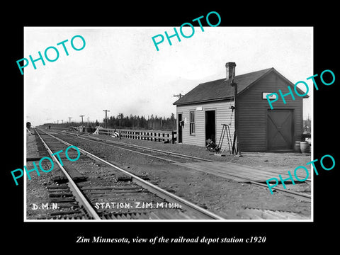 OLD LARGE HISTORIC PHOTO OF ZIM MINNESOTA, THE RAILROAD DEPOT STATION c1920