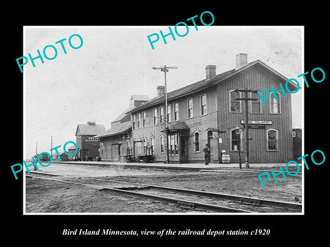 OLD LARGE HISTORIC PHOTO OF BIRD ISLAND MINNESOTA, RAILROAD DEPOT STATION c1920