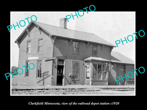 OLD LARGE HISTORIC PHOTO OF CLARKFIELD MINNESOTA, RAILROAD DEPOT STATION c1920