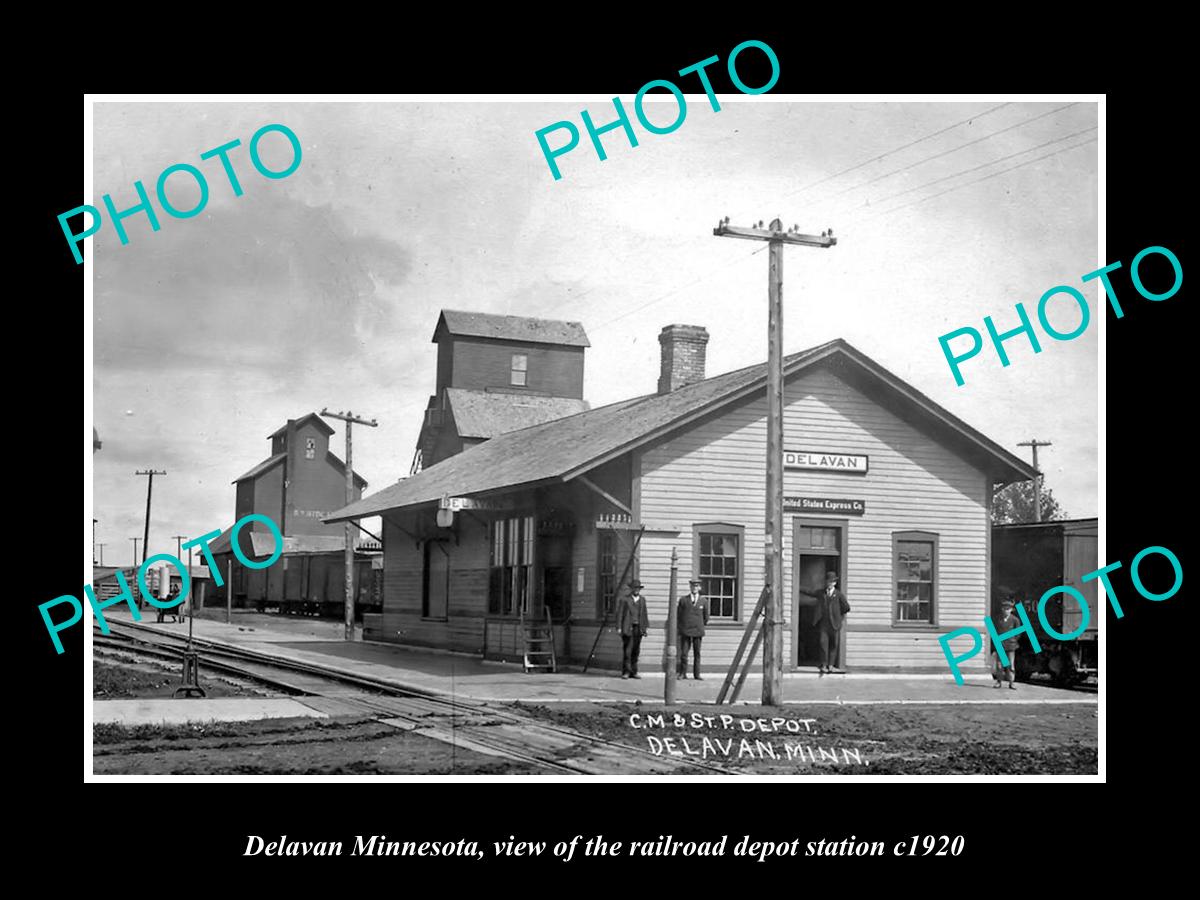 OLD LARGE HISTORIC PHOTO OF DELAVAN MINNESOTA, RAILROAD DEPOT STATION c1920