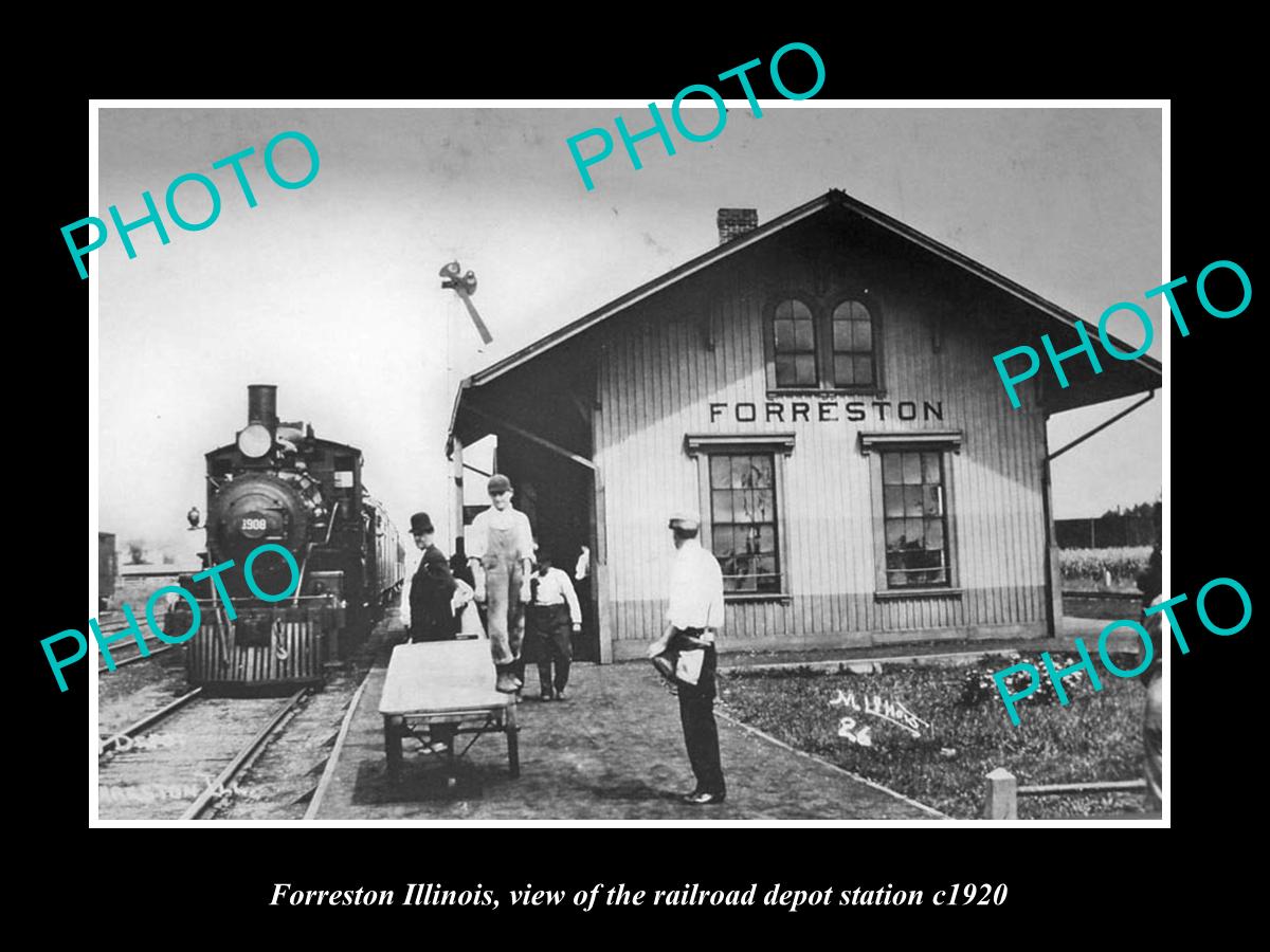 OLD LARGE HISTORIC PHOTO OF FORRESTON ILLINOIS, THE RAILROAD DEPOT STATION c1920