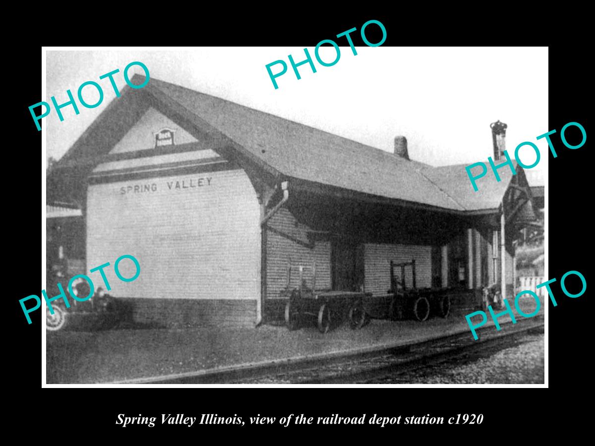 OLD LARGE HISTORIC PHOTO OF SPRING VALLEY ILLINOIS, THE RAILROAD STATION c1920