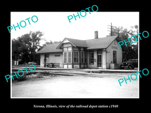 OLD LARGE HISTORIC PHOTO OF VERONA ILLINOIS, THE RAILROAD DEPOT STATION c1940