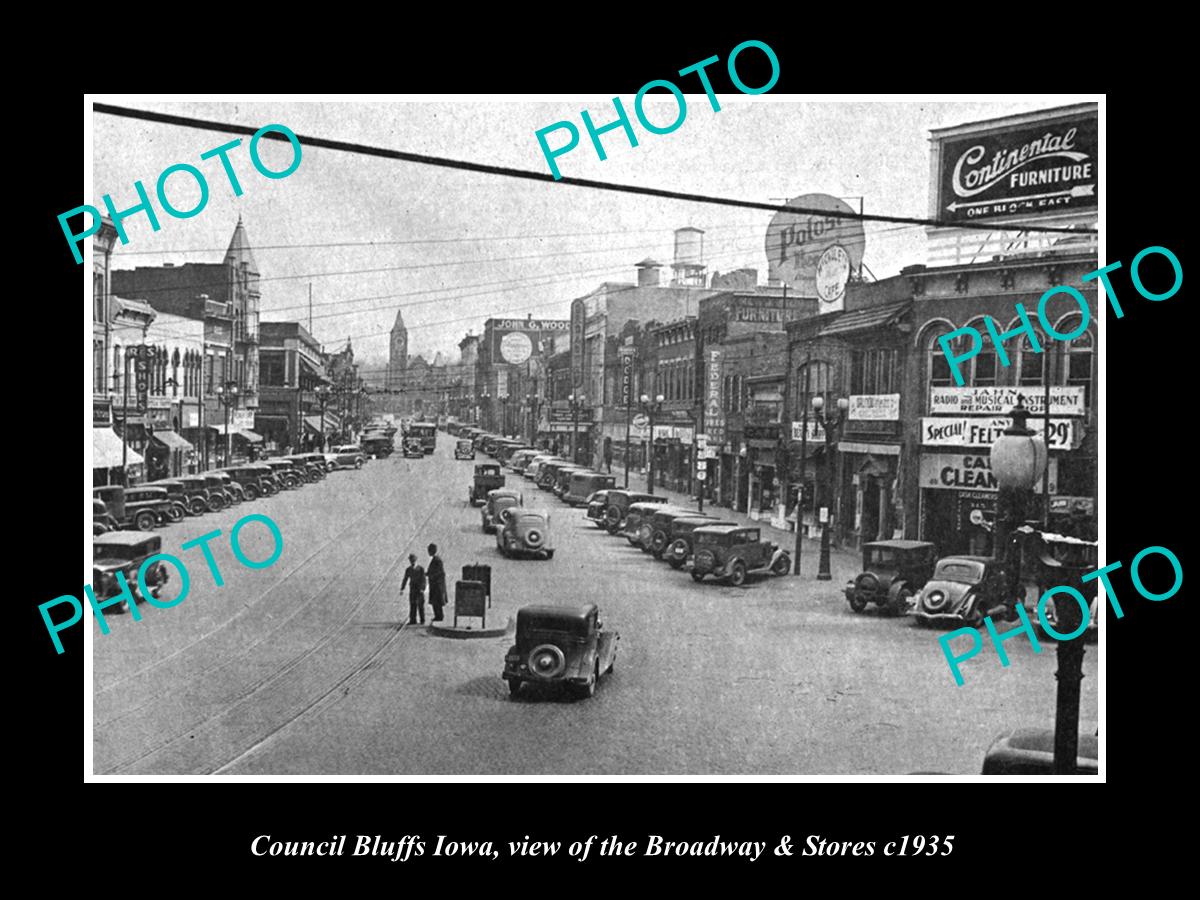 OLD LARGE HISTORIC PHOTO OF COUNCIL BLUFFS IOWA, VIEW OF BROADWAY & STORES c1935