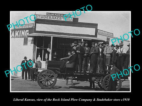 OLD LARGE HISTORIC PHOTO OF LIBERAL KANSAS, THE STUDEBAKER WAGON STORE c1910