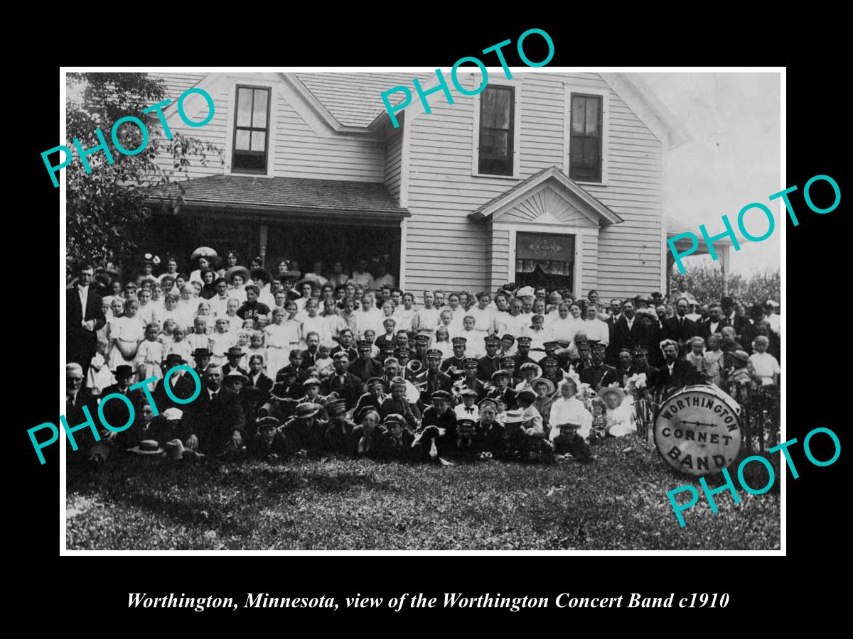 OLD LARGE HISTORIC PHOTO OF WORTHINGTON MINNESOTA, THE TOWN CORNET BAND c1910