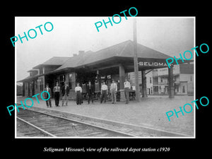 OLD LARGE HISTORIC PHOTO OF SELIGMAN MISSOURI, THE RAILROAD DEPOT STATION c1920