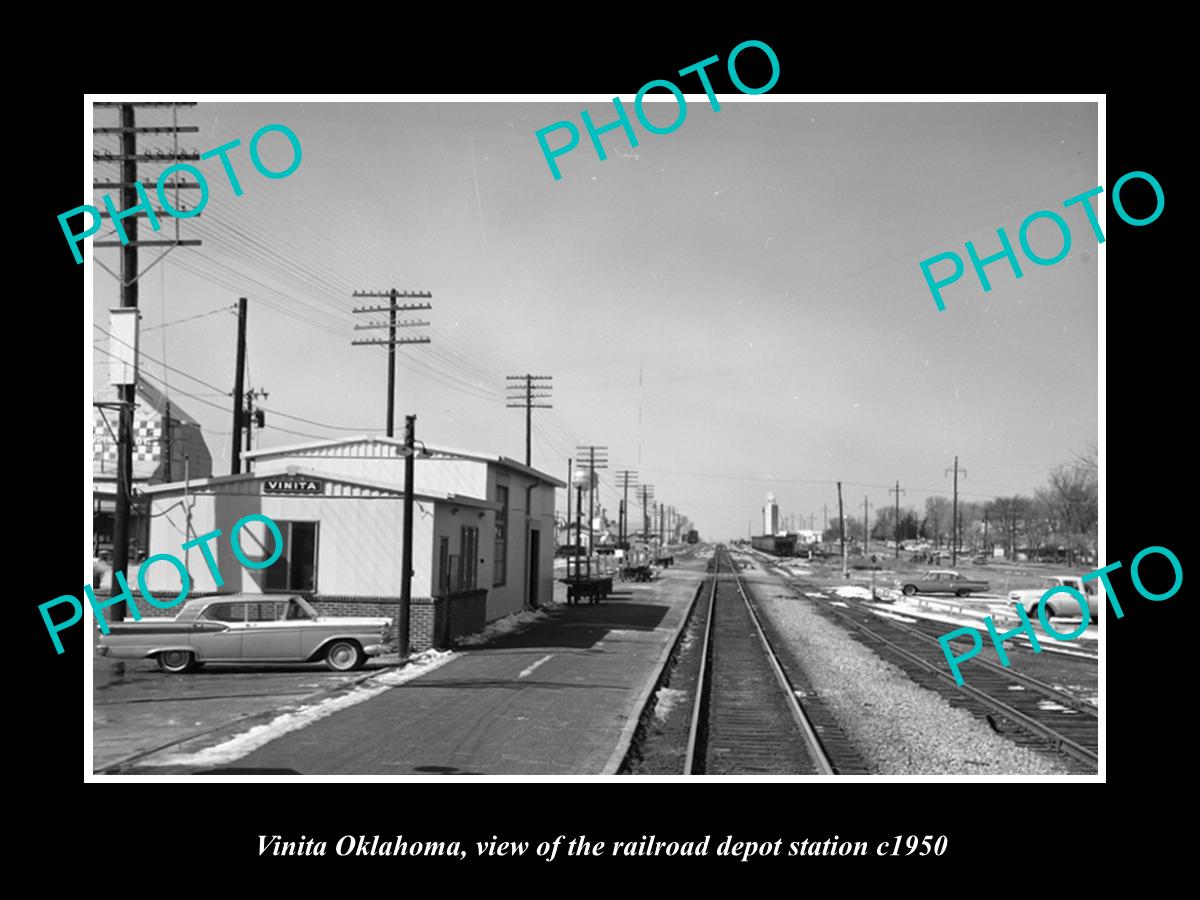 OLD LARGE HISTORIC PHOTO OF VINITA OKLAHOMA, THE RAILROAD DEPOT STATION c1950