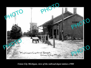 OLD LARGE HISTORIC PHOTO OF UNION CITY MICHIGAN, THE RAILROAD STATION c1900