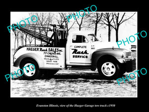 OLD LARGE HISTORIC PHOTO OF EVANSTON ILLINOIS, THE HAEGER GARAGE TOW TRUCK c1950