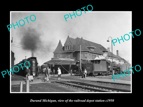 OLD LARGE HISTORIC PHOTO OF DURAND MICHIGAN, THE RAILROAD DEPOT STATION c1950