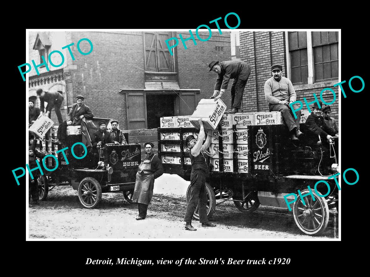 OLD LARGE HISTORIC PHOTO OF DETROIT MICHIGAN, THE STROH BREWERY BEER TRUCK c1920