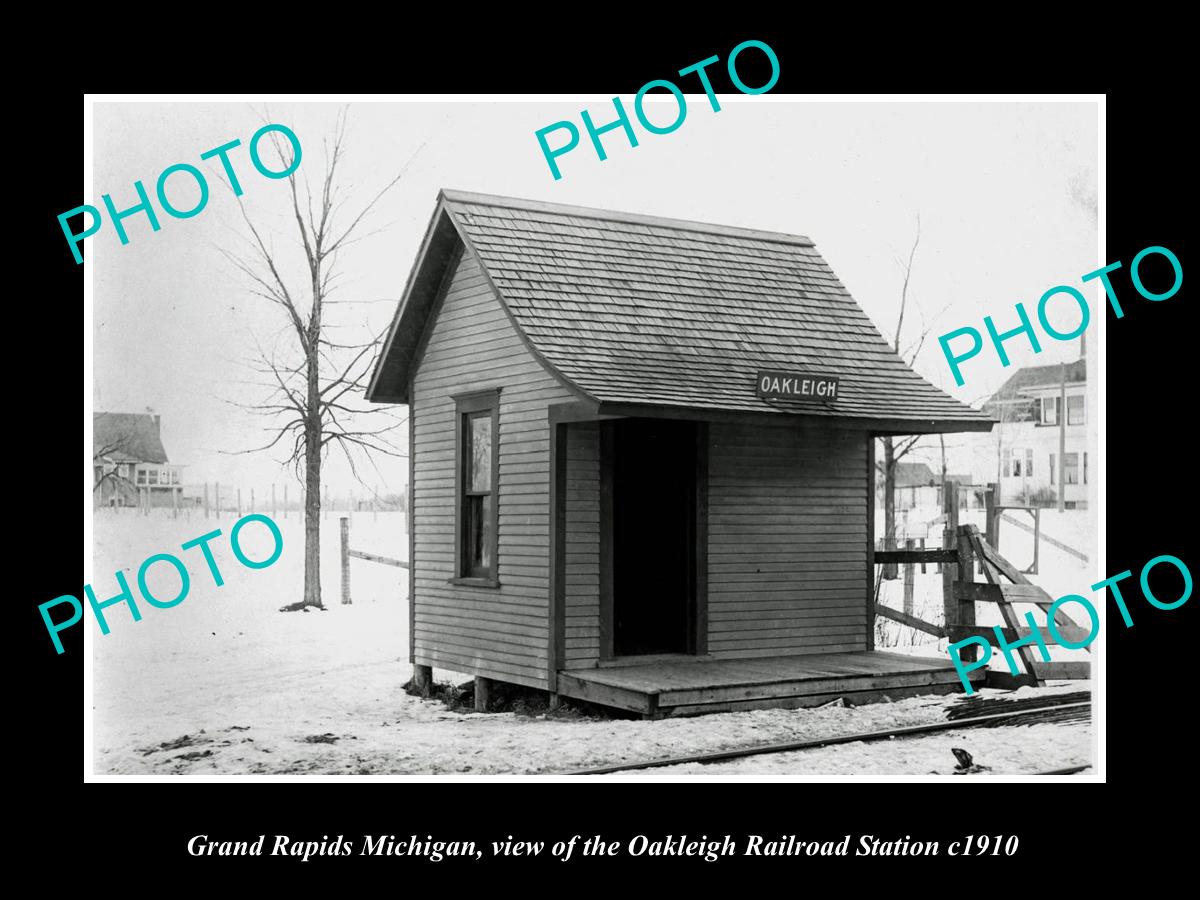 OLD LARGE HISTORIC PHOTO OF GRAND RAPIDS MICHIGAN, OAKLEIGH RAILROD DEPOT c1910