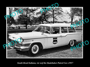 OLD LARGE HISTORIC PHOTO OF SOUTH BEND INDIANA, THE STUDEBAKER POLICE CAR c1957